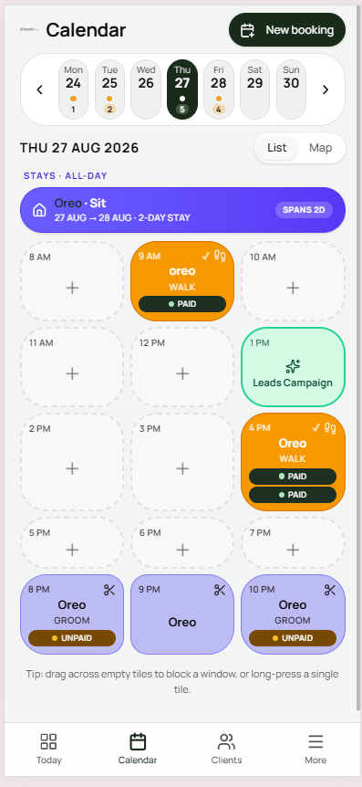 Felligo calendar showing a two-day sitting stay as an all-day banner above the hourly booking grid